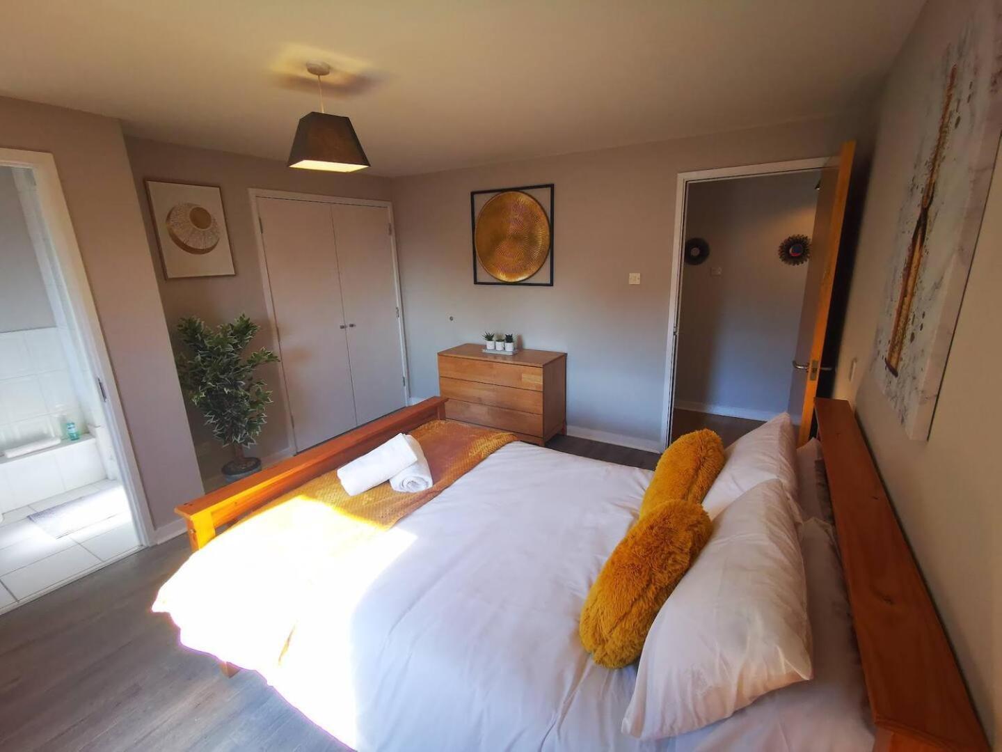 2Br Spacious City Centre Apartment Belfast Extérieur photo