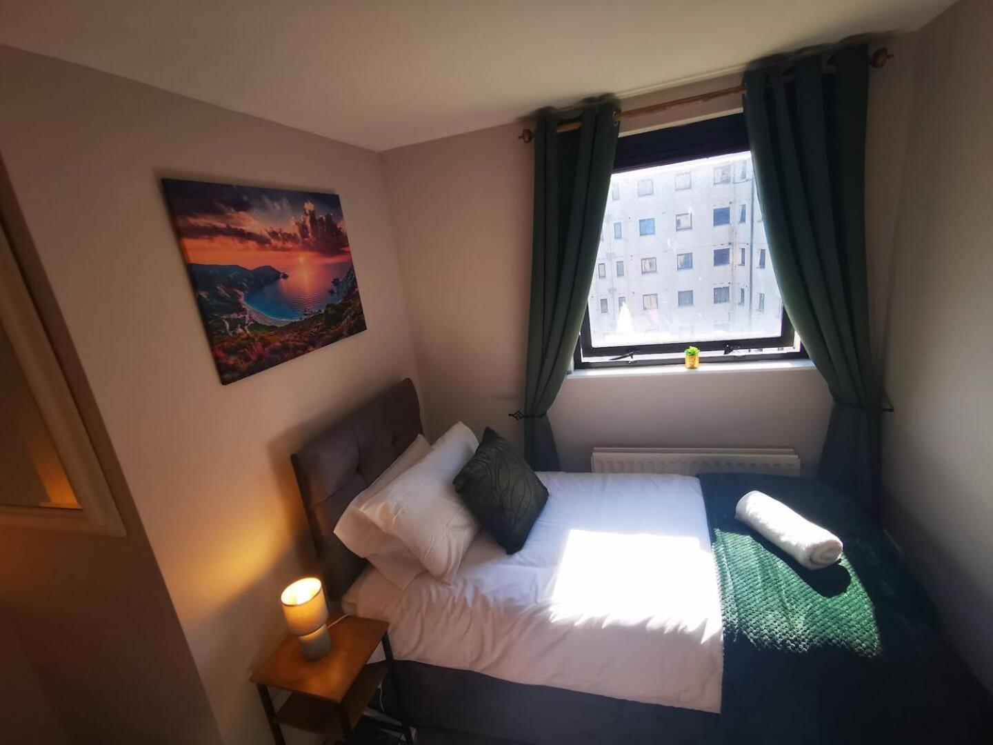 2Br Spacious City Centre Apartment Belfast Extérieur photo